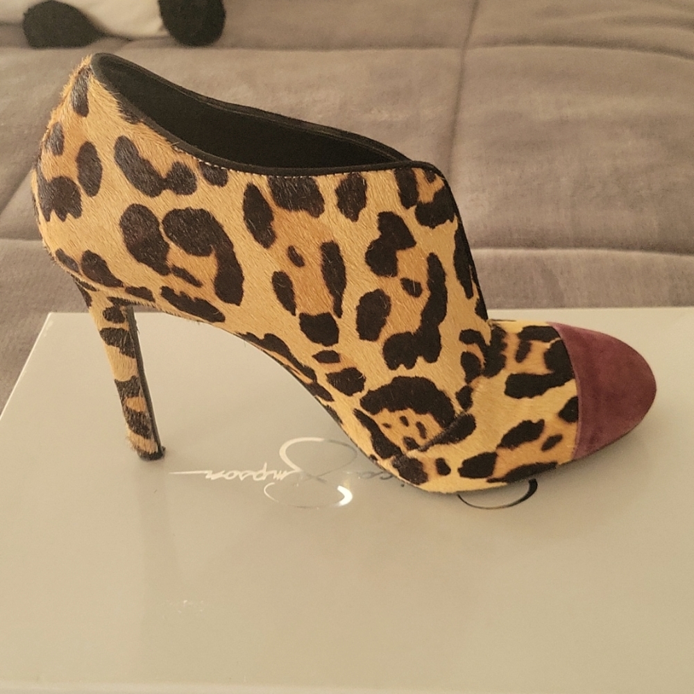Jessica Simpson leopard pumps